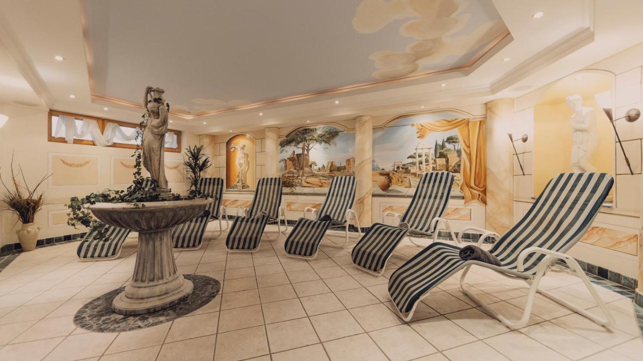 Tanzer Hotel